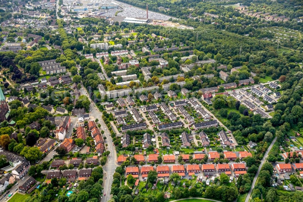 Essen from above - Residential area of the multi-family house settlement on Zollvereinstrasse - Bolsterbaum in Essen in the state North Rhine-Westphalia, Germany