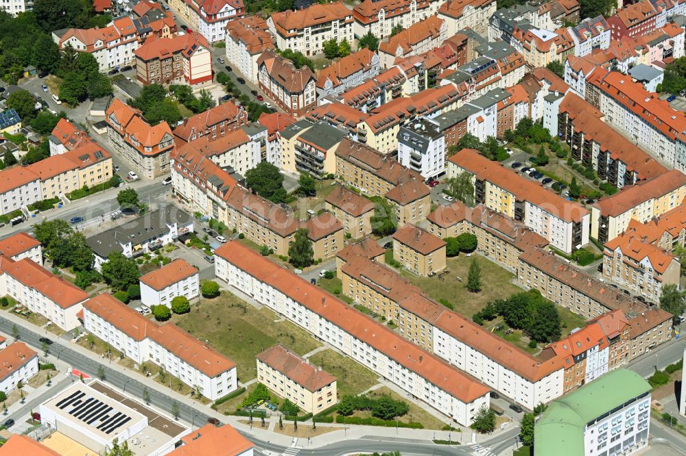 Aerial photograph Jena - Residential area of the multi-family house settlement between Tatzendpromenade - Otto-Schott-Strasse and Magdelstieg in Jena in the state Thuringia, Germany