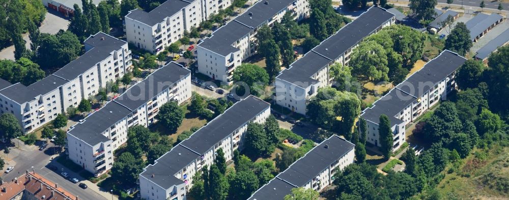 Aerial photograph Berlin - Residential area with apartment buildings at the Berta Waterstradt Street in Berlin Adlershof