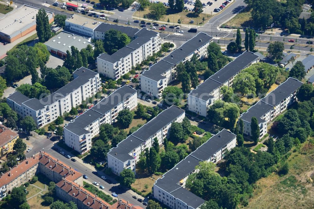 Berlin from the bird's eye view: Residential area with apartment buildings at the Berta Waterstradt Street in Berlin Adlershof