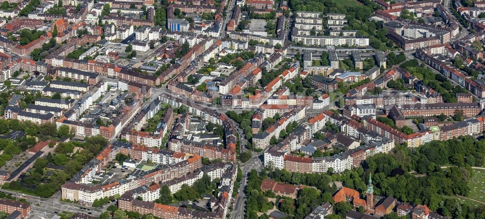 Kiel from the bird's eye view: Residential area with blocks of flats of western and central parts of town in Kiel in the federal state Schleswig-Holstein, Germany