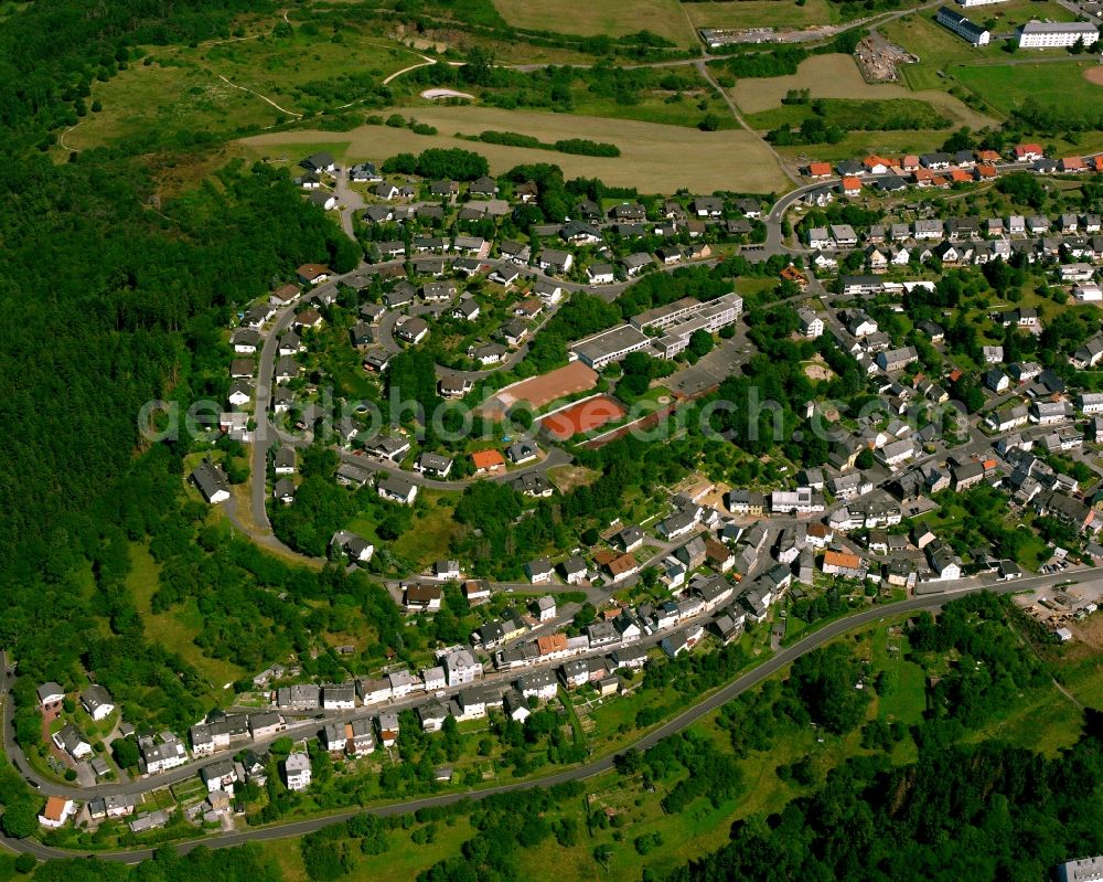 Algenrodt from the bird's eye view: Residential area - mixed development of a multi-family housing estate and single-family housing estate in Algenrodt in the state Rhineland-Palatinate, Germany