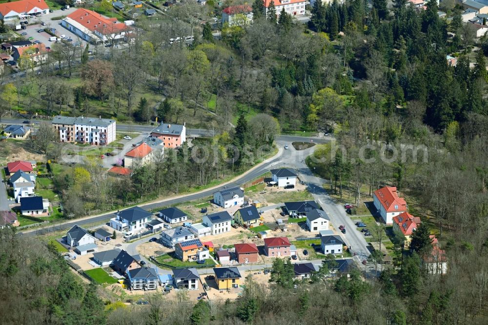 Aerial image Eberswalde - Residential area - mixed development of a multi-family housing estate and single-family housing estate Barnimhoehe in Eberswalde in the state Brandenburg, Germany