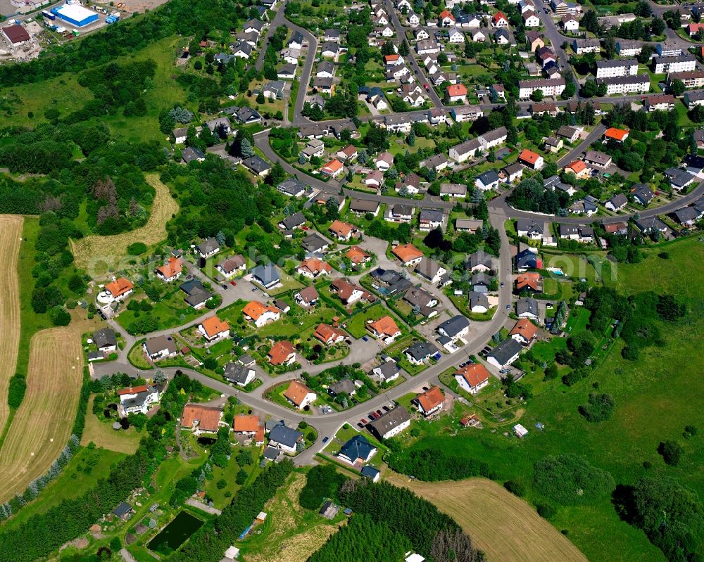 Aerial photograph Baumholder - Residential area - mixed development of a multi-family housing estate and single-family housing estate in Baumholder in the state Rhineland-Palatinate, Germany