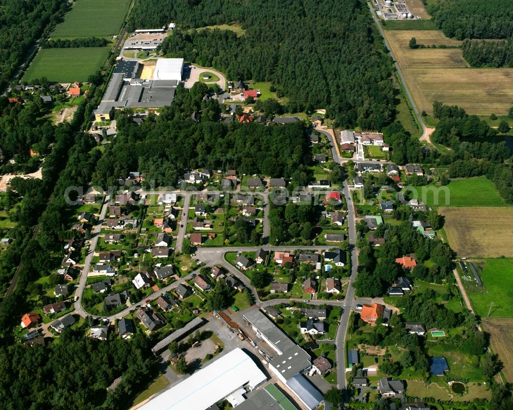 Aerial photograph Büchen - Residential area - mixed development of a multi-family housing estate and single-family housing estate in Büchen in the state Schleswig-Holstein, Germany