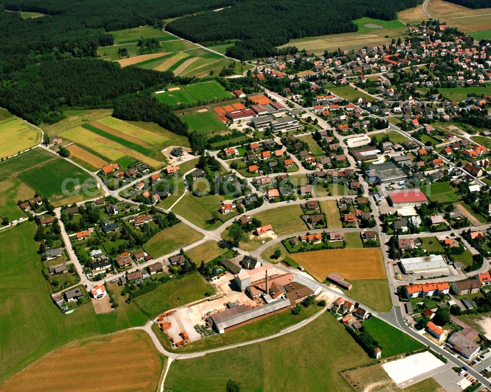 Aerial photograph Bechhofen - Residential area - mixed development of a multi-family housing estate and single-family housing estate in Bechhofen in the state Bavaria, Germany