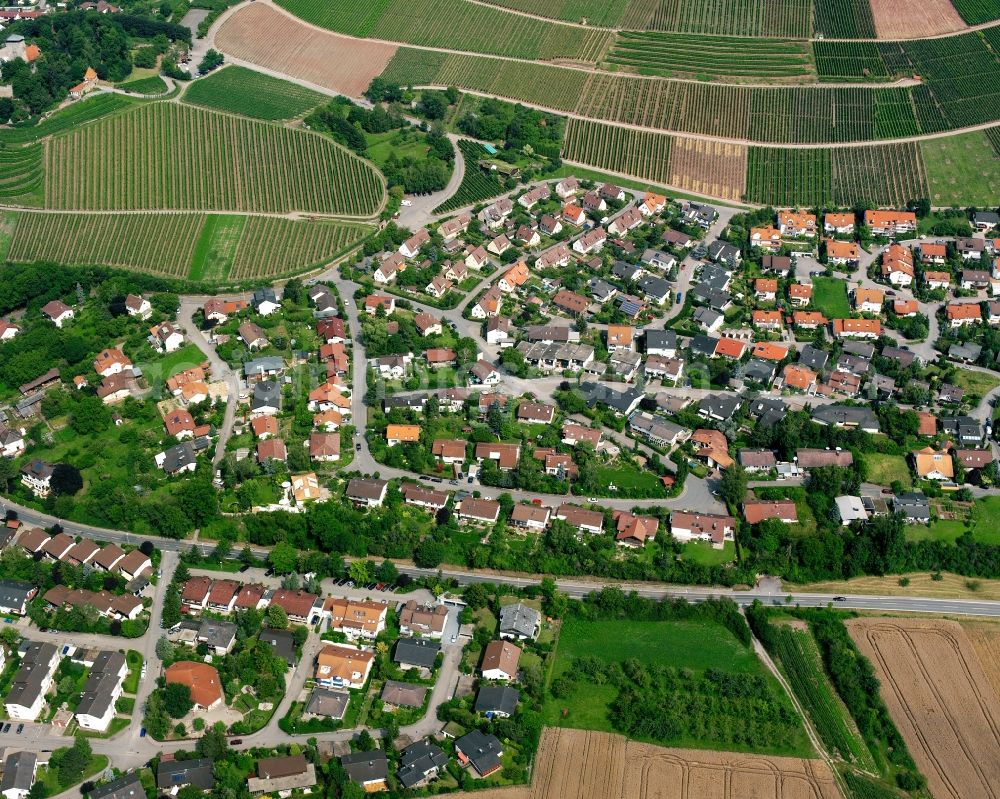 Beilstein from the bird's eye view: Residential area - mixed development of a multi-family housing estate and single-family housing estate in Beilstein in the state Baden-Wuerttemberg, Germany