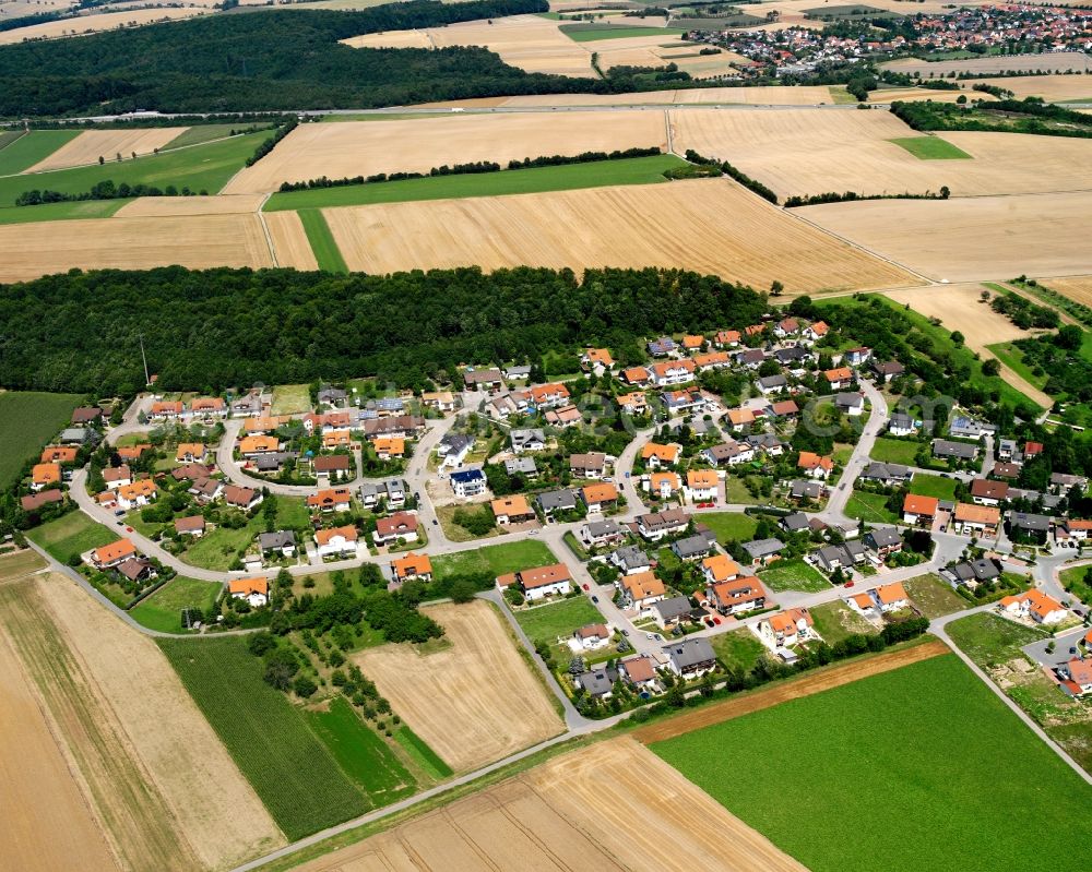 Berwangen from the bird's eye view: Residential area - mixed development of a multi-family housing estate and single-family housing estate in Berwangen in the state Baden-Wuerttemberg, Germany