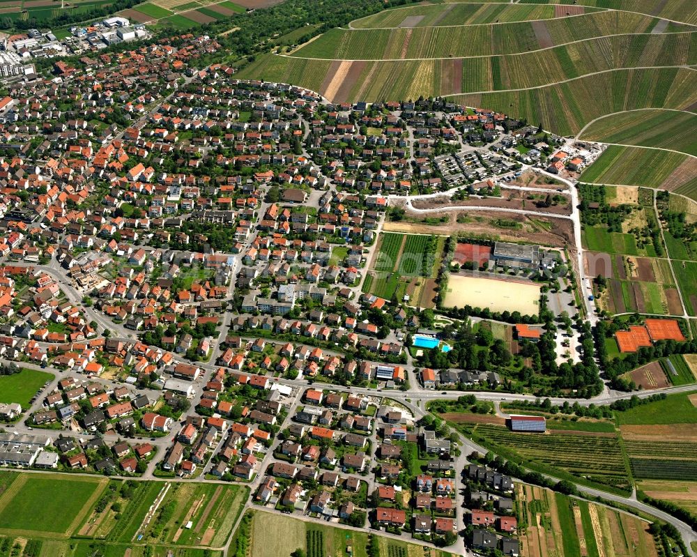 Aerial image Beutelsbach - Residential area - mixed development of a multi-family housing estate and single-family housing estate in Beutelsbach in the state Baden-Wuerttemberg, Germany