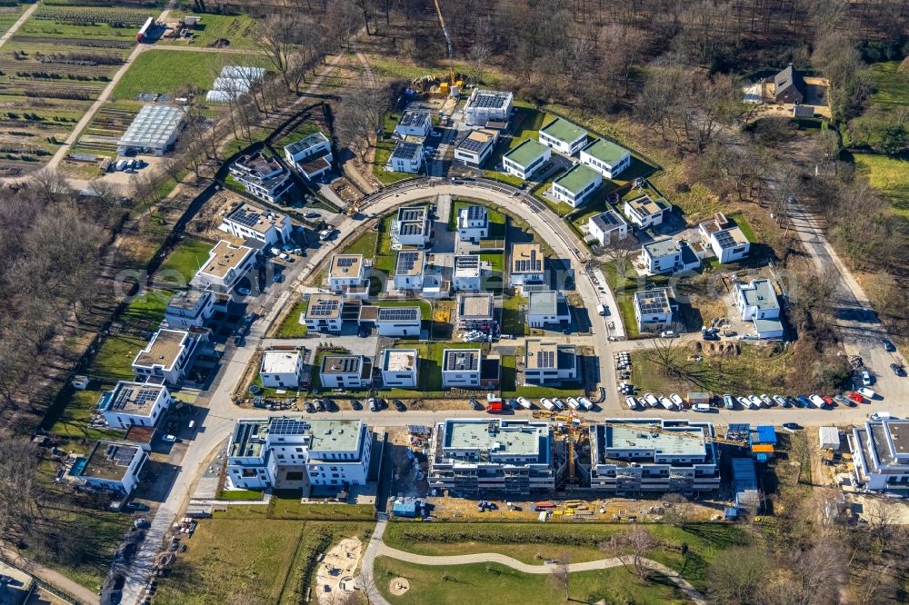 Aerial image Gelsenkirchen - Residential area - mixed development of a multi-family housing estate and single-family housing estate of Wohnquartiers Am Buerschen Waldbogen along the Westerholter Strasse - Im Waldquartier in Gelsenkirchen at Ruhrgebiet in the state North Rhine-Westphalia, Germany