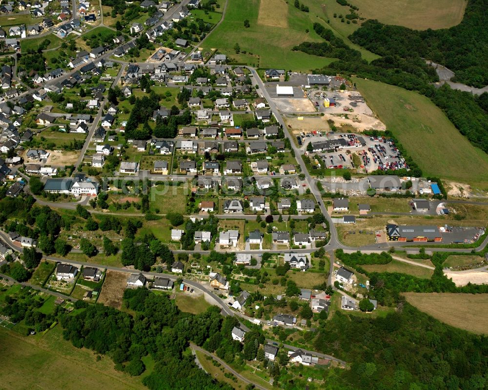 Aerial image Bundenbach - Residential area - mixed development of a multi-family housing estate and single-family housing estate in Bundenbach in the state Rhineland-Palatinate, Germany