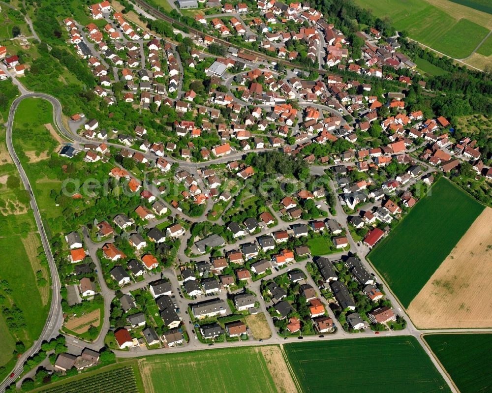 Aerial photograph Burgstall - Residential area - mixed development of a multi-family housing estate and single-family housing estate in Burgstall in the state Baden-Wuerttemberg, Germany