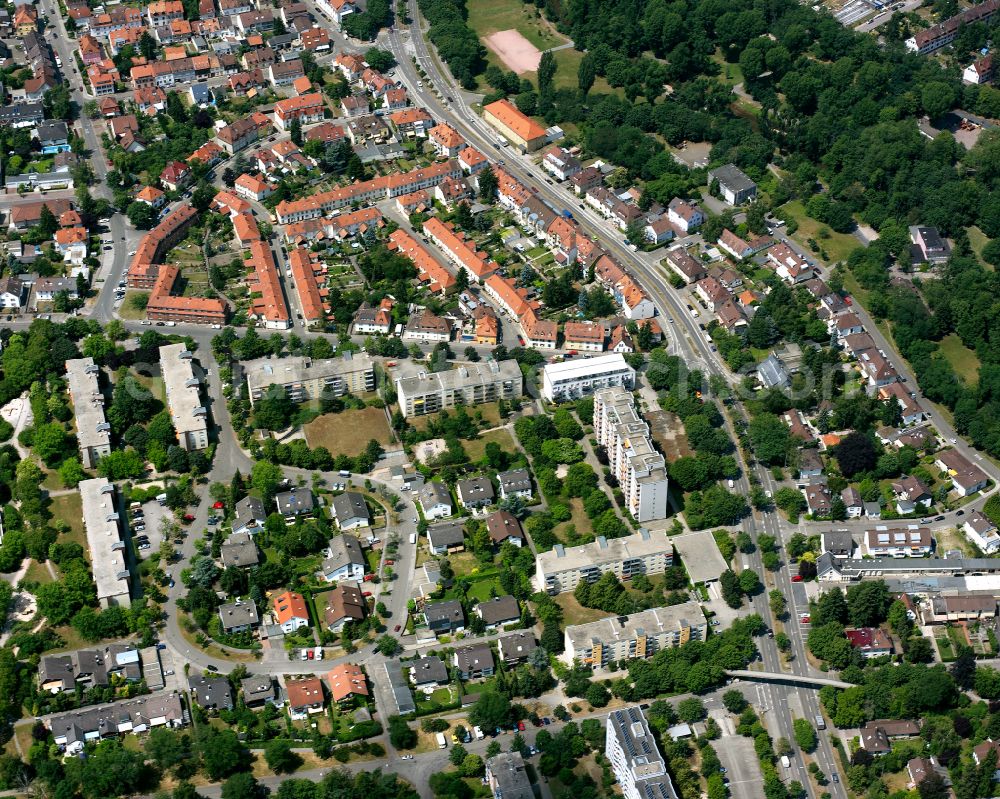 Aerial photograph Daxlanden - Residential area - mixed development of a multi-family housing estate and single-family housing estate in Daxlanden in the state Baden-Wuerttemberg, Germany