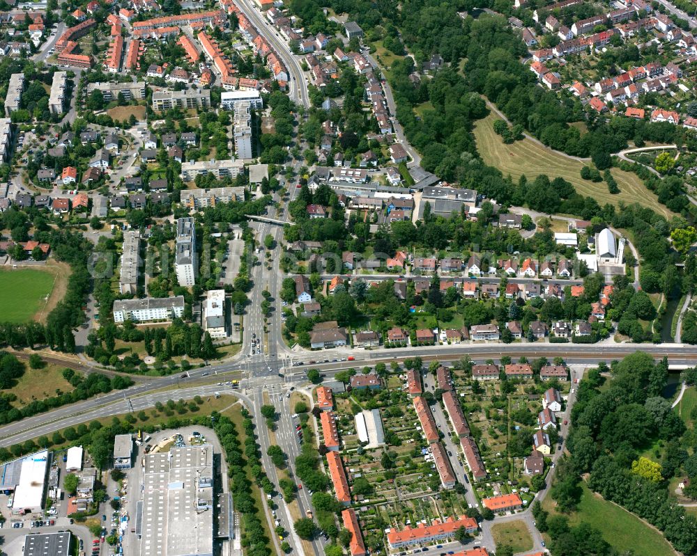 Daxlanden from the bird's eye view: Residential area - mixed development of a multi-family housing estate and single-family housing estate in Daxlanden in the state Baden-Wuerttemberg, Germany