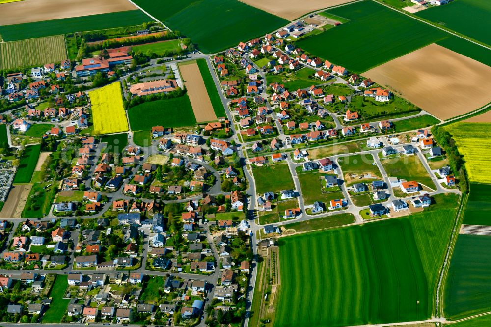 Aerial image Dettelbach - Residential area - mixed development of a multi-family housing estate and single-family housing estate in Dettelbach in the state Bavaria, Germany