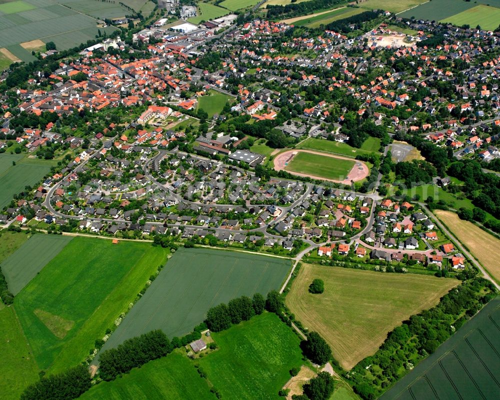 Aerial photograph Dransfeld - Residential area - mixed development of a multi-family housing estate and single-family housing estate in Dransfeld in the state Lower Saxony, Germany