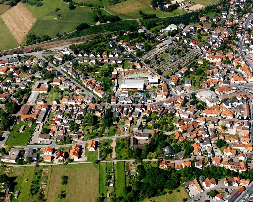 Aerial photograph Dusenbach - Residential area - mixed development of a multi-family housing estate and single-family housing estate in Dusenbach in the state Hesse, Germany