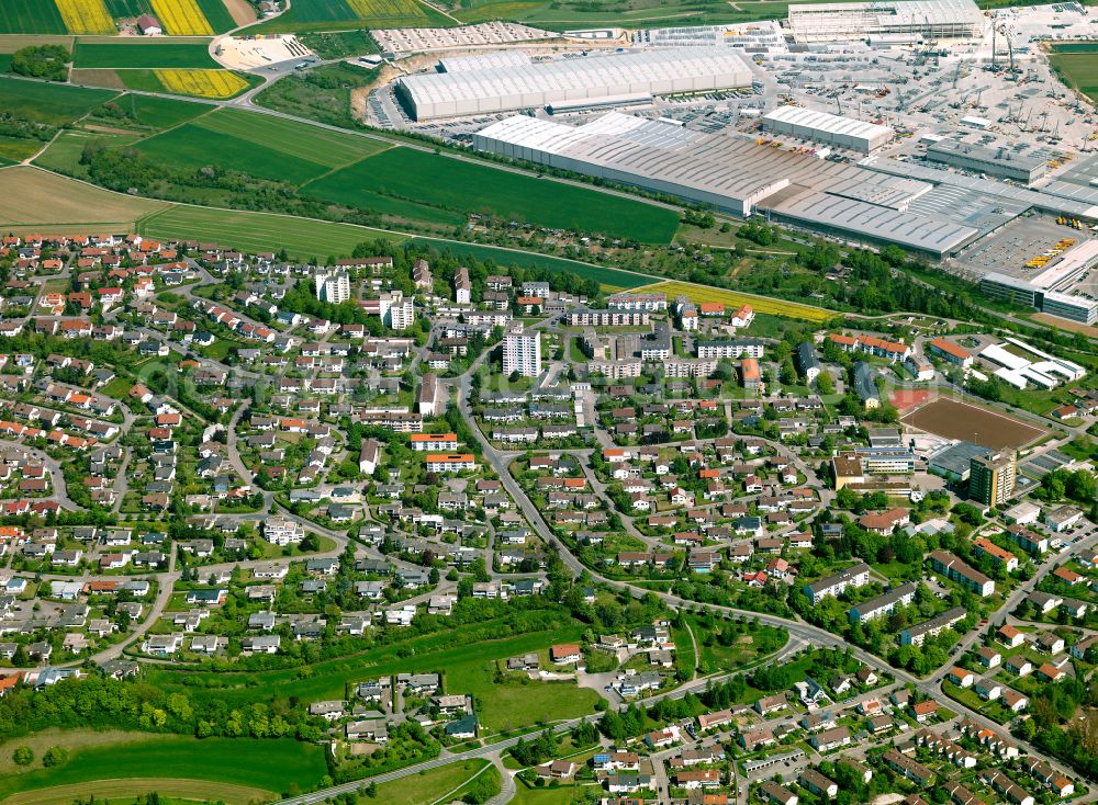 Ehingen (Donau) from above - Residential area - mixed development of a multi-family housing estate and single-family housing estate in Ehingen (Donau) in the state Baden-Wuerttemberg, Germany