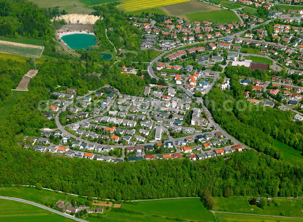 Aerial image Ehingen (Donau) - Residential area - mixed development of a multi-family housing estate and single-family housing estate in Ehingen (Donau) in the state Baden-Wuerttemberg, Germany