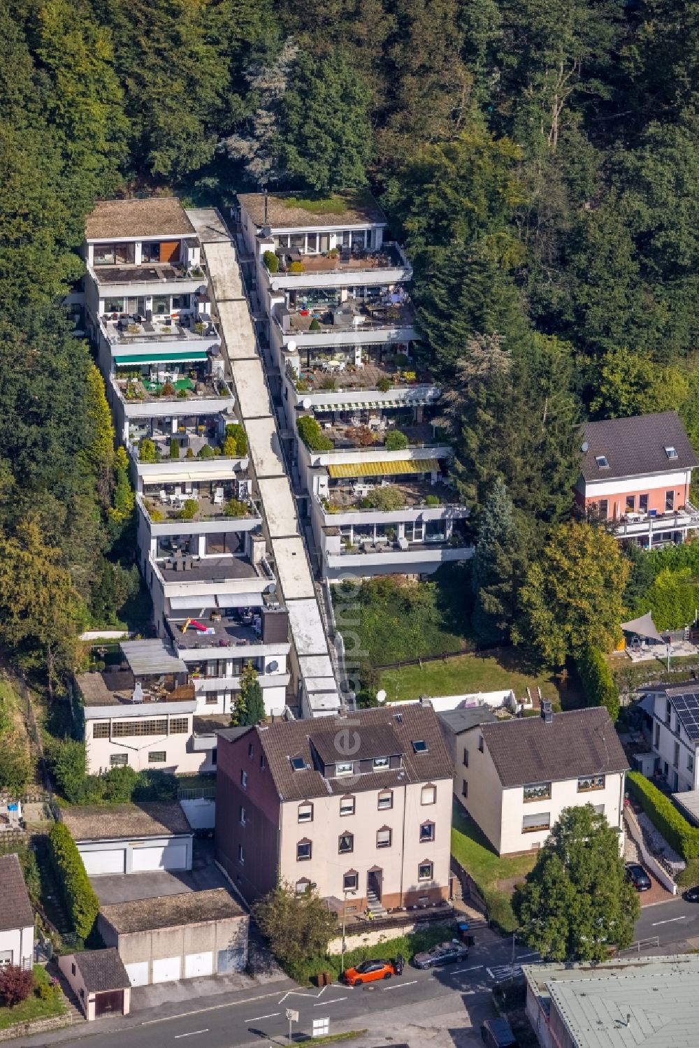 Aerial image Ennepetal - Residential area - mixed development of a multi-family housing estate and single-family housing estate in Ennepetal in the state North Rhine-Westphalia, Germany