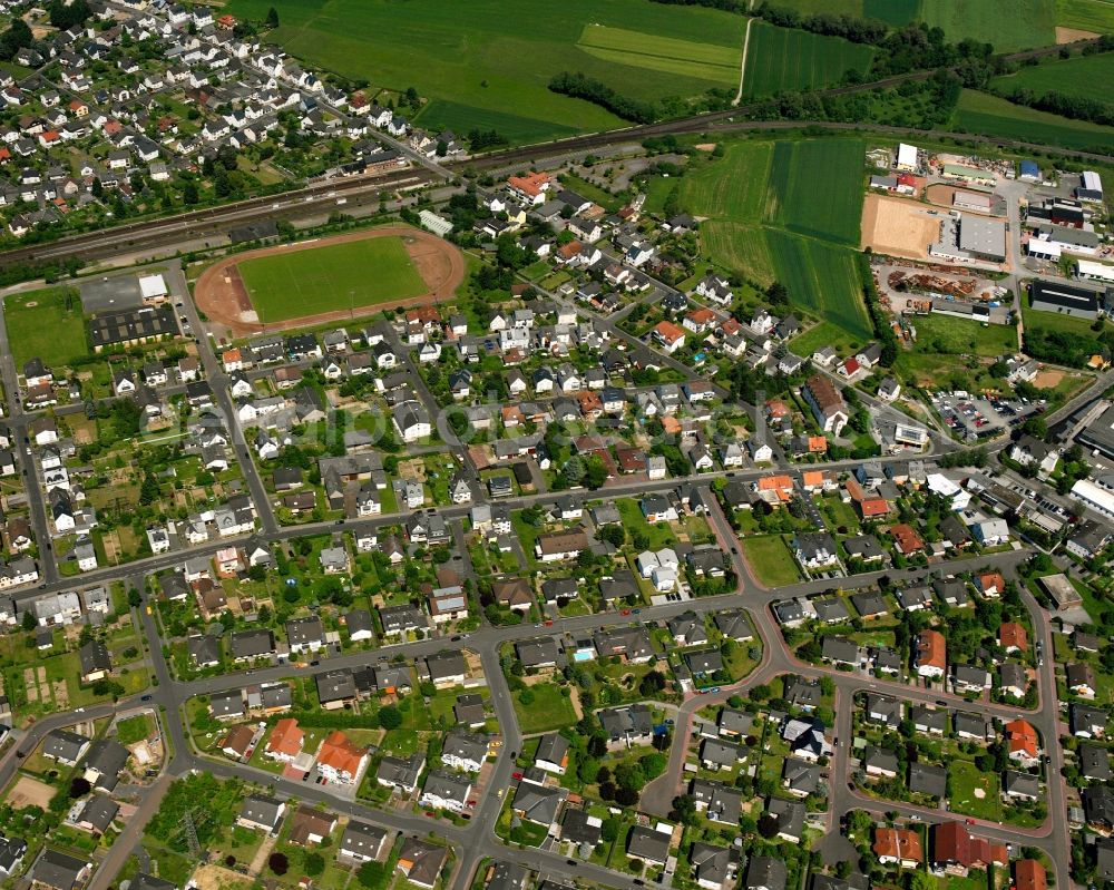 Aerial photograph Eschhofen - Residential area - mixed development of a multi-family housing estate and single-family housing estate in Eschhofen in the state Hesse, Germany