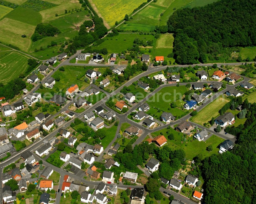 Fussingen from the bird's eye view: Residential area - mixed development of a multi-family housing estate and single-family housing estate in Fussingen in the state Hesse, Germany