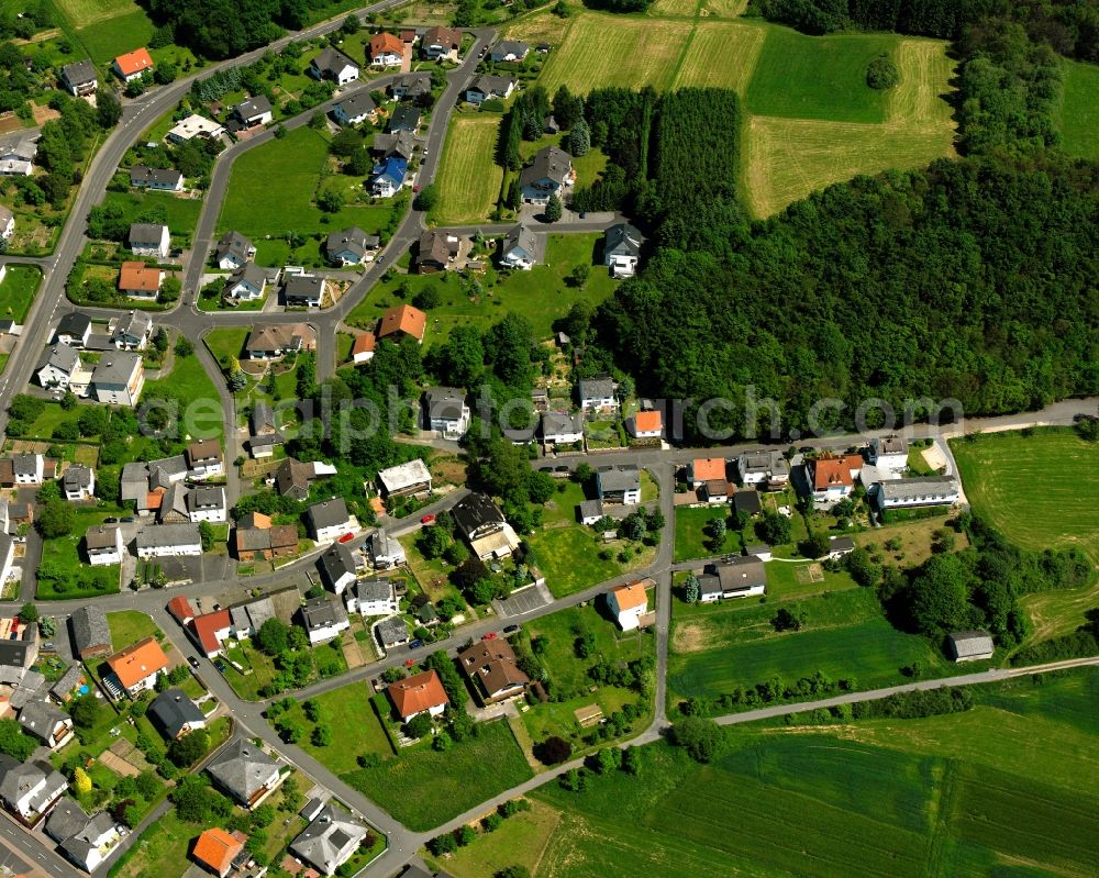 Aerial image Fussingen - Residential area - mixed development of a multi-family housing estate and single-family housing estate in Fussingen in the state Hesse, Germany