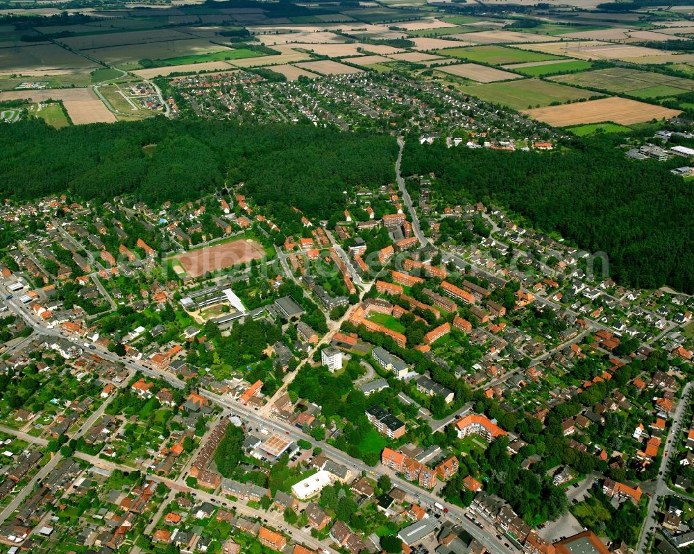 Geesthacht from the bird's eye view: Residential area - mixed development of a multi-family housing estate and single-family housing estate in Geesthacht in the state Schleswig-Holstein, Germany