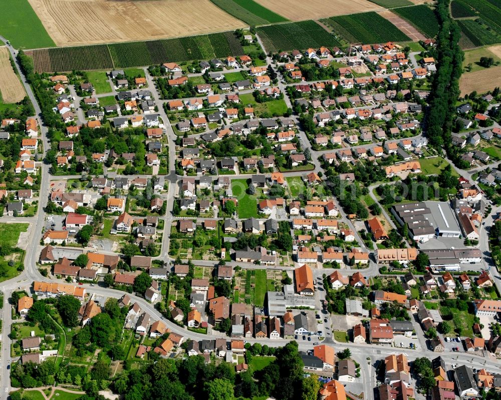 Gemmingen from the bird's eye view: Residential area - mixed development of a multi-family housing estate and single-family housing estate in Gemmingen in the state Baden-Wuerttemberg, Germany