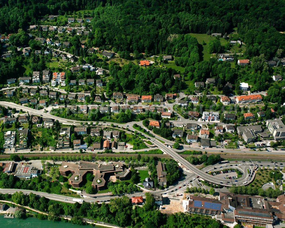 Aerial photograph Gippingen - Residential area - mixed development of a multi-family housing estate and single-family housing estate in Gippingen in the state Baden-Wuerttemberg, Germany