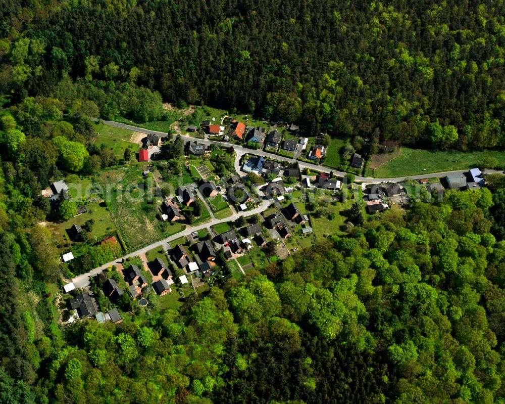 Aerial image Glüsing - Residential area - mixed development of a multi-family housing estate and single-family housing estate in Glüsing in the state Schleswig-Holstein, Germany