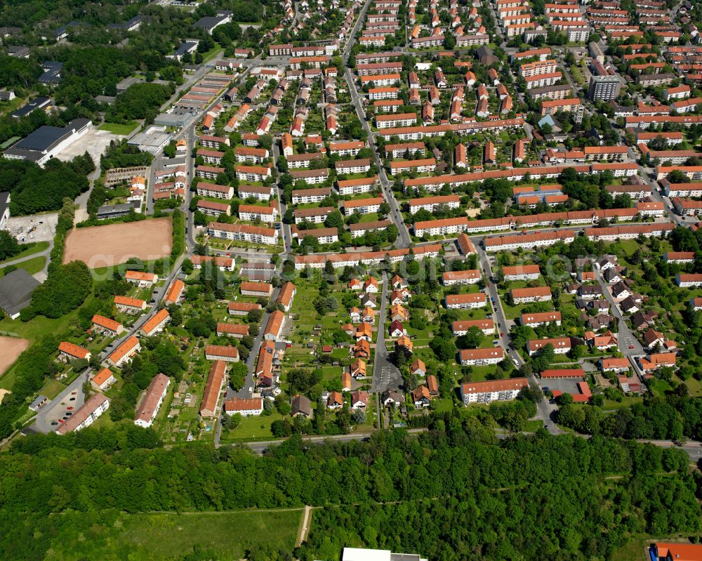 Aerial photograph Goslar - Residential area - mixed development of a multi-family housing estate and single-family housing estate in Goslar in the state Lower Saxony, Germany