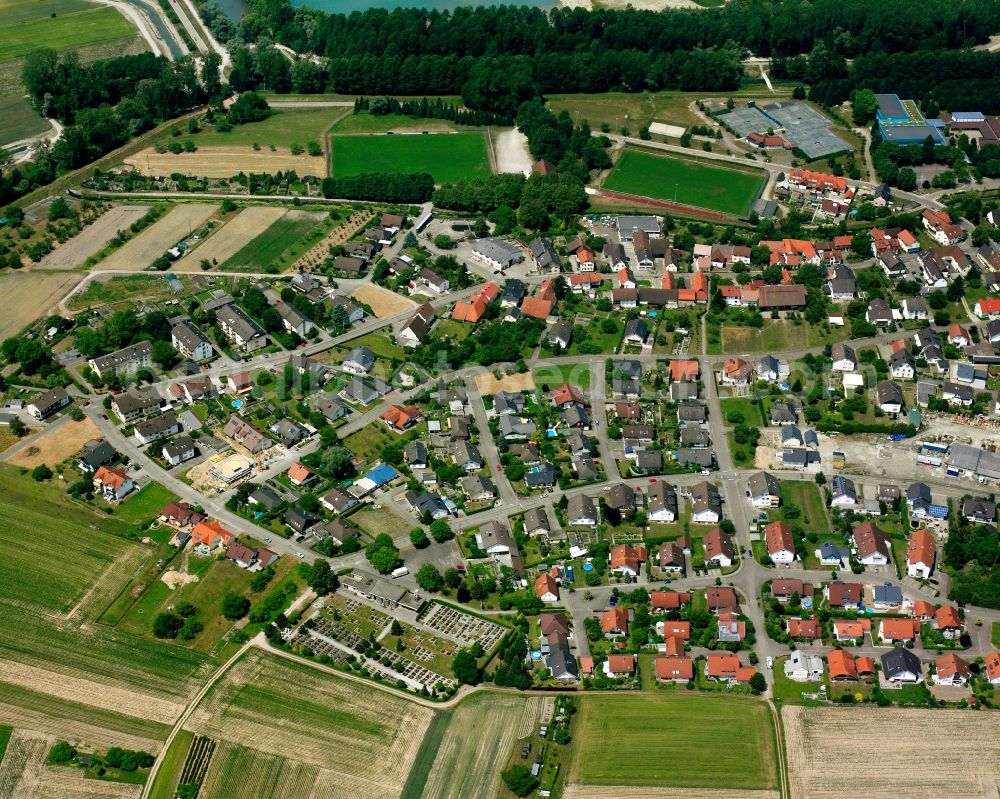 Greffern from the bird's eye view: Residential area - mixed development of a multi-family housing estate and single-family housing estate in Greffern in the state Baden-Wuerttemberg, Germany