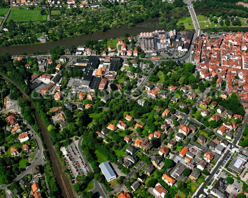 Hann. Münden from the bird's eye view: Residential area - mixed development of a multi-family housing estate and single-family housing estate in Hann. Muenden in the state Lower Saxony, Germany