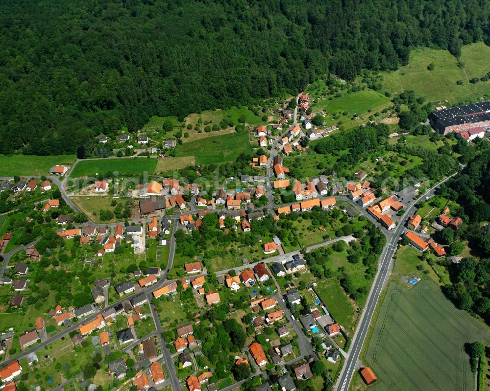 Hann. Münden from above - Residential area - mixed development of a multi-family housing estate and single-family housing estate in Hann. Muenden in the state Lower Saxony, Germany