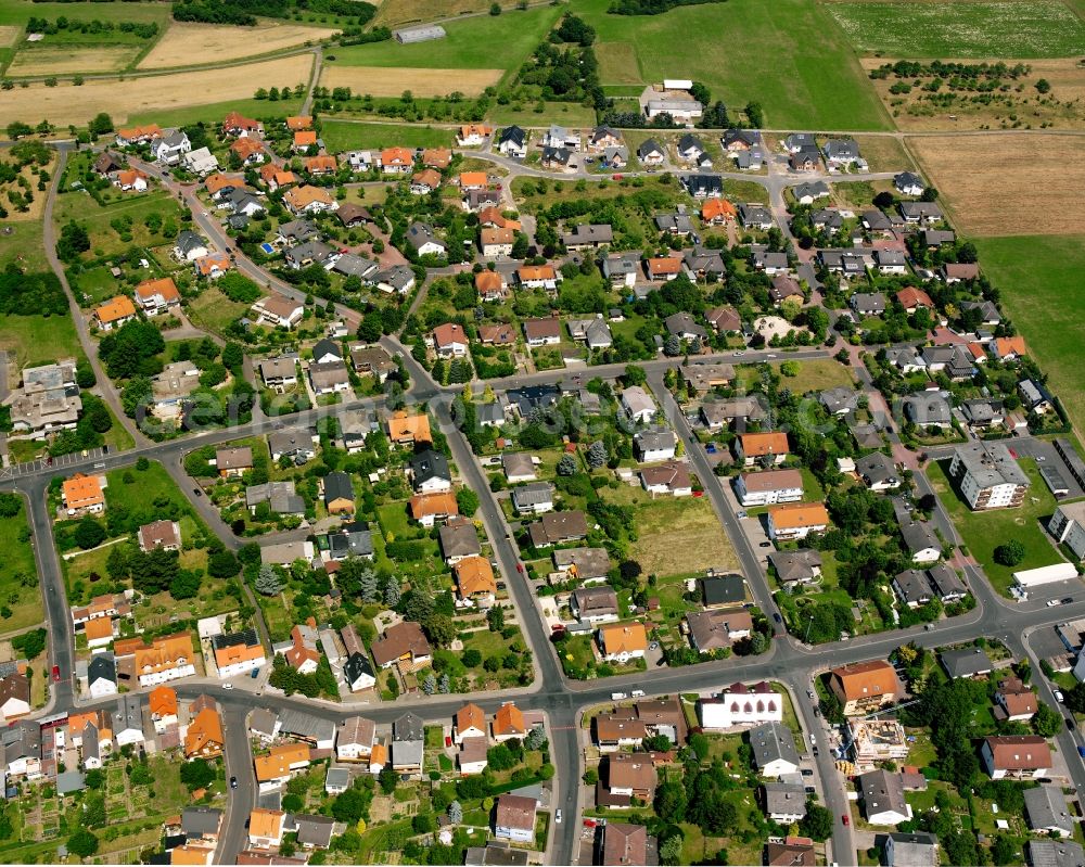 Aerial photograph Hausen - Residential area - mixed development of a multi-family housing estate and single-family housing estate in Hausen in the state Hesse, Germany