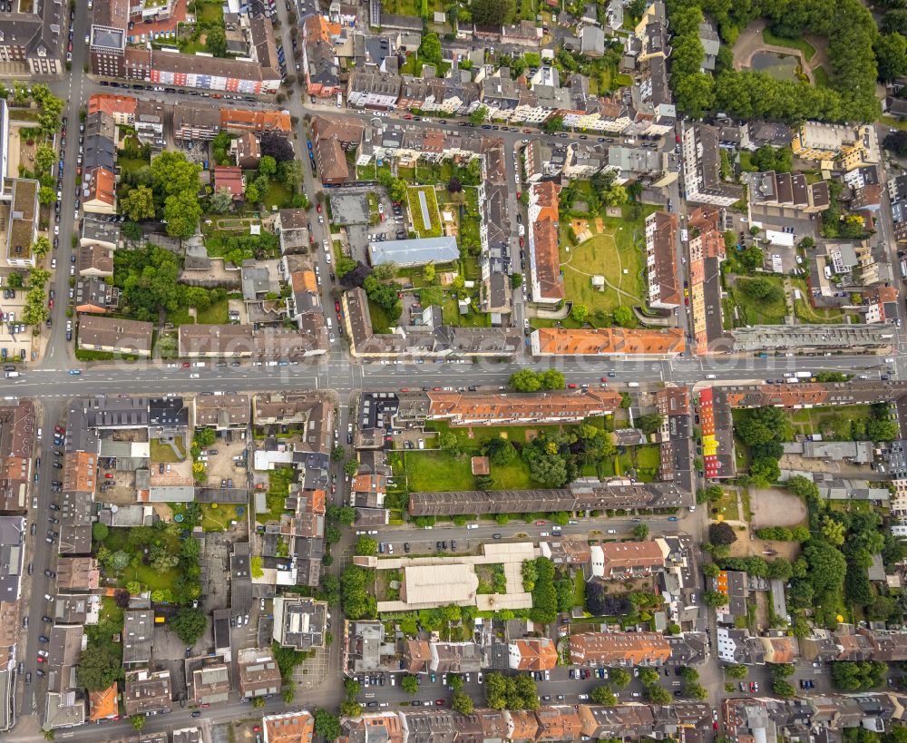 Aerial image Hamm-Heessen - Residential area - mixed development of a multi-family housing estate and single-family housing estate in Heessen at Ruhrgebiet in the state North Rhine-Westphalia, Germany