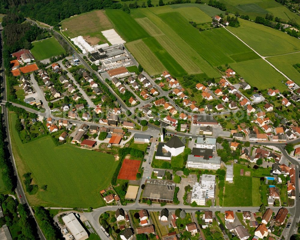 Heilsbronn from the bird's eye view: Residential area - mixed development of a multi-family housing estate and single-family housing estate in Heilsbronn in the state Bavaria, Germany