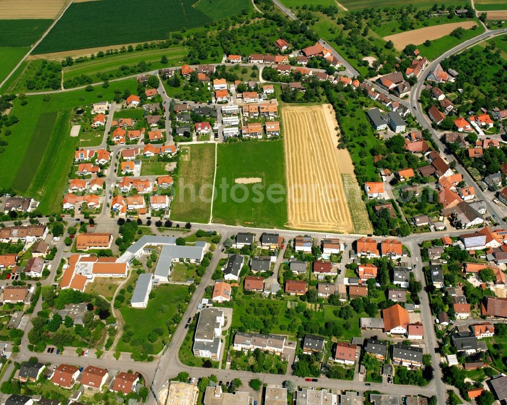 Heiningen from above - Residential area - mixed development of a multi-family housing estate and single-family housing estate in Heiningen in the state Baden-Wuerttemberg, Germany