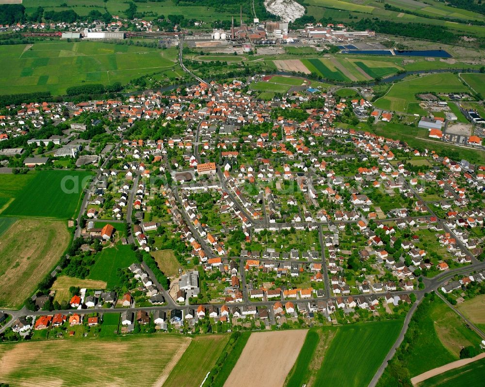 Heringen (Werra) from the bird's eye view: Residential area - mixed development of a multi-family housing estate and single-family housing estate in Heringen (Werra) in the state Hesse, Germany