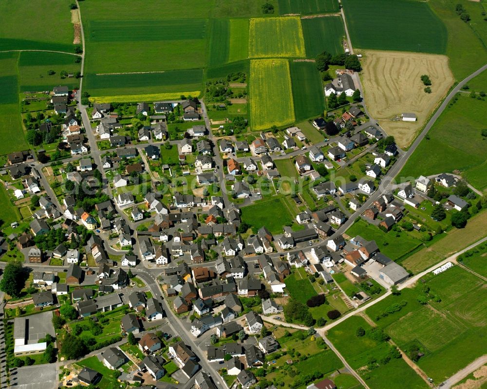 Aerial photograph Hintermeilingen - Residential area - mixed development of a multi-family housing estate and single-family housing estate in Hintermeilingen in the state Hesse, Germany