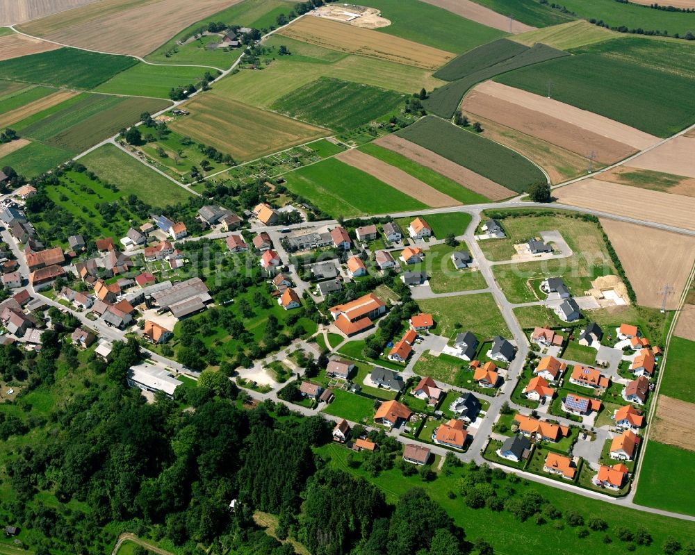 Aerial photograph Hundersingen - Residential area - mixed development of a multi-family housing estate and single-family housing estate in Hundersingen in the state Baden-Wuerttemberg, Germany