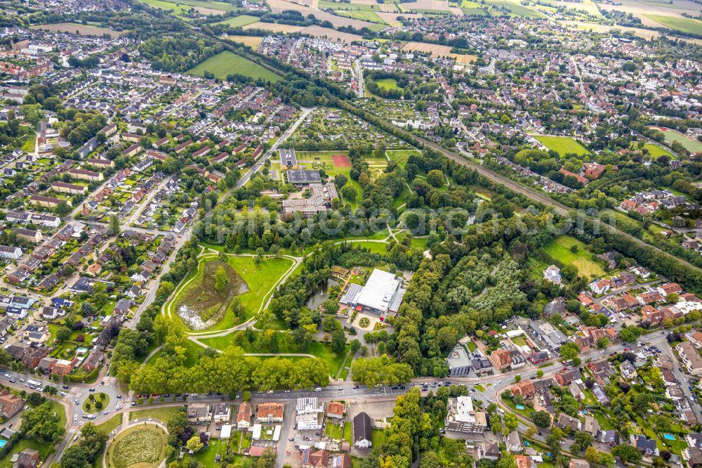 Aerial image Innenstadt - Residential area - mixed development of a multi-family housing estate and single-family housing estate in Innenstadt in the state North Rhine-Westphalia, Germany