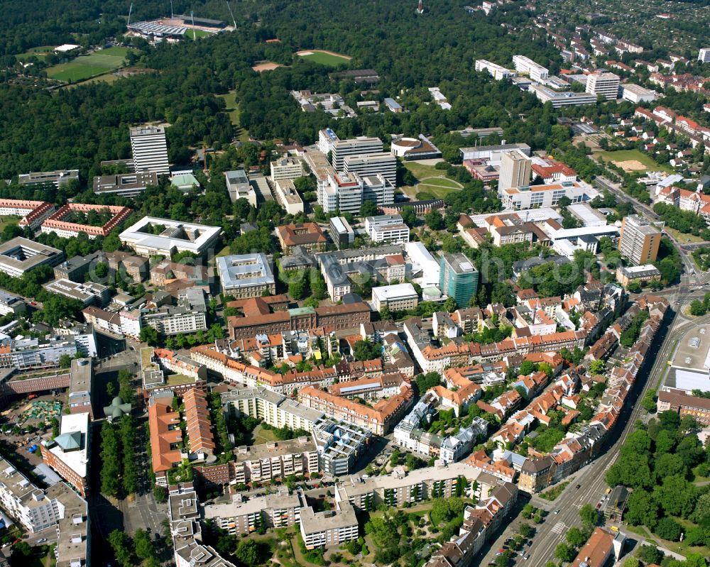 Aerial photograph Innenstadt-Ost - Residential area - mixed development of a multi-family housing estate and single-family housing estate in Innenstadt-Ost in the state Baden-Wuerttemberg, Germany