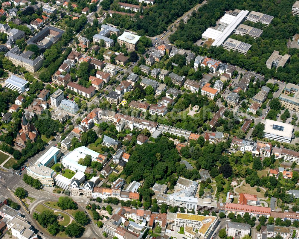 Aerial image Innenstadt-West - Residential area - mixed development of a multi-family housing estate and single-family housing estate in Innenstadt-West in the state Baden-Wuerttemberg, Germany