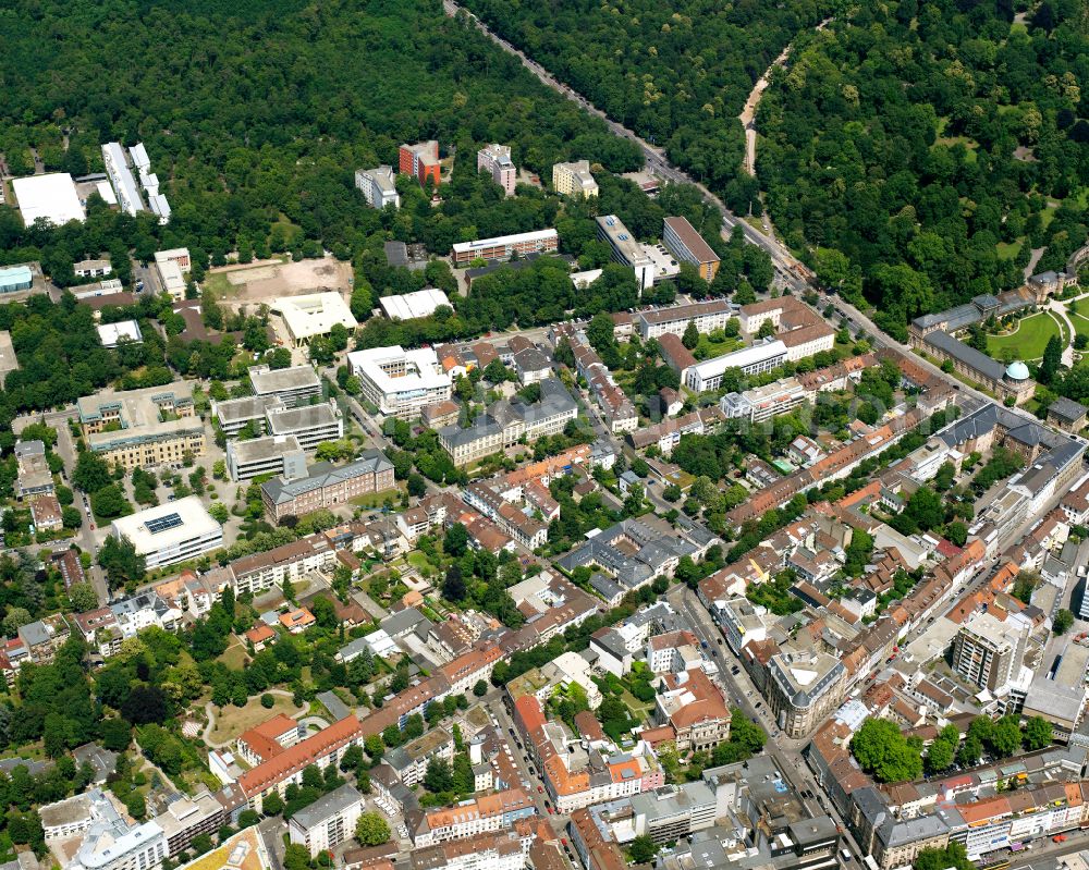 Aerial photograph Innenstadt-West - Residential area - mixed development of a multi-family housing estate and single-family housing estate in Innenstadt-West in the state Baden-Wuerttemberg, Germany