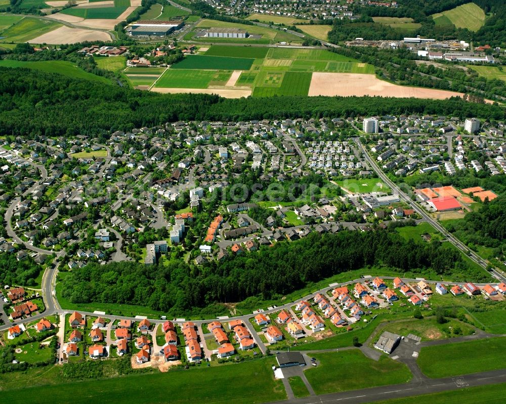 Aerial photograph Johannesberg - Residential area - mixed development of a multi-family housing estate and single-family housing estate in Johannesberg in the state Hesse, Germany