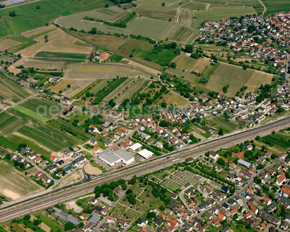 Aerial photograph Kartung - Residential area - mixed development of a multi-family housing estate and single-family housing estate in Kartung in the state Baden-Wuerttemberg, Germany