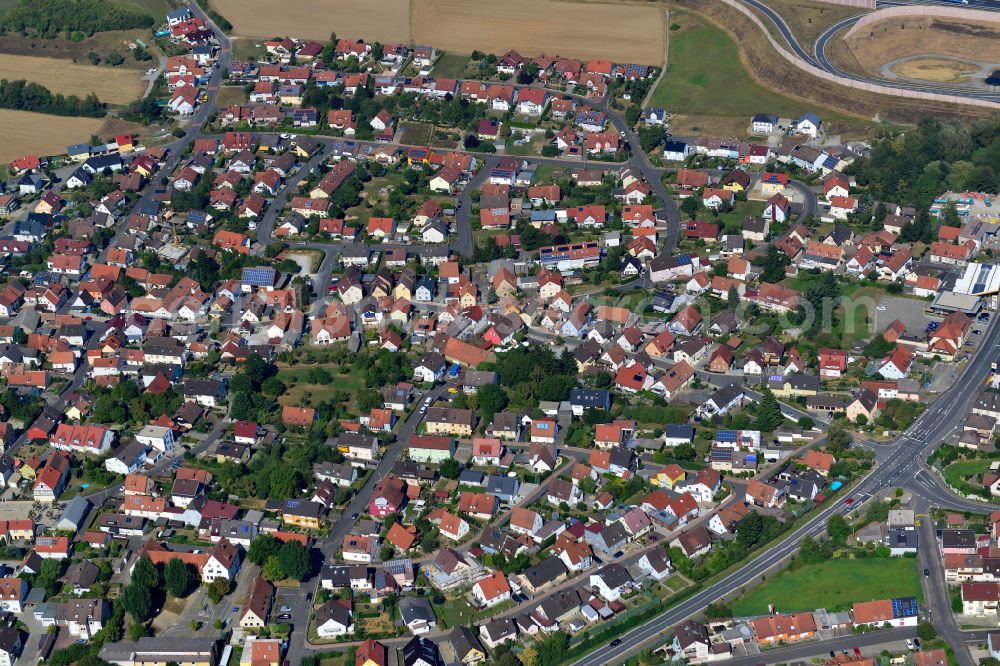 Kist from the bird's eye view: Residential area - mixed development of a multi-family housing estate and single-family housing estate in Kist in the state Bavaria, Germany