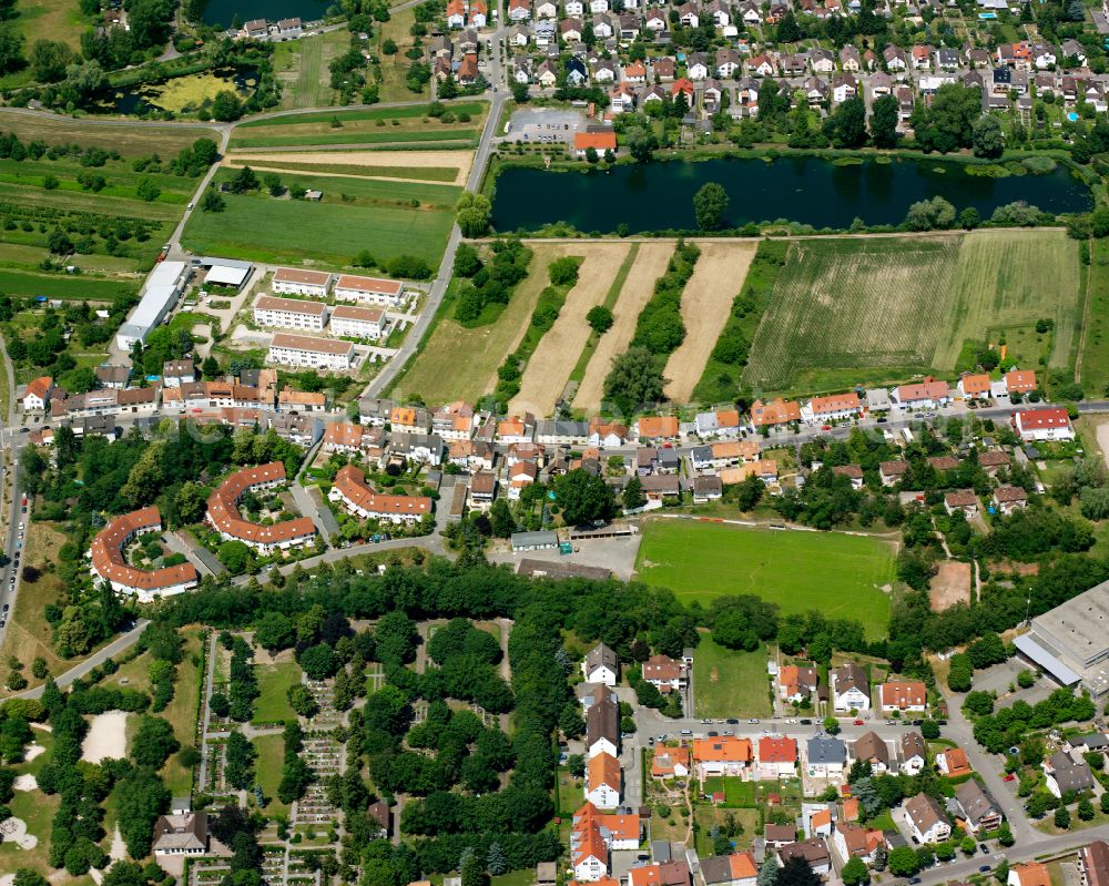 Aerial image Knielingen - Residential area - mixed development of a multi-family housing estate and single-family housing estate in Knielingen in the state Baden-Wuerttemberg, Germany